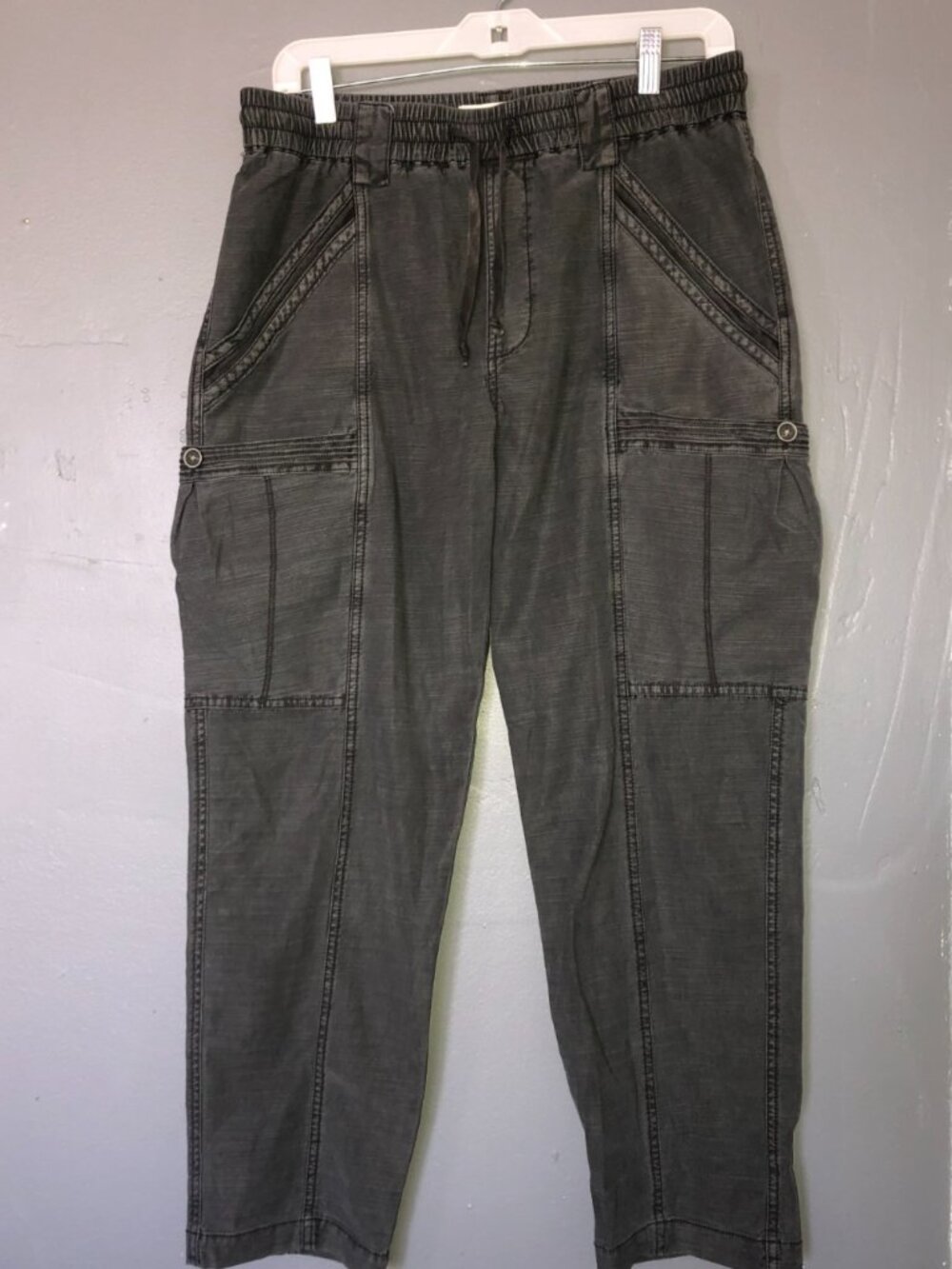 Anthropologie Angela Cropped Cargo Pants Size 28 Charcoal Utility Gorpcore